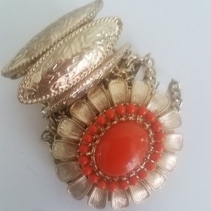 NWT Maryln Schiff orange flower bracelet NWT